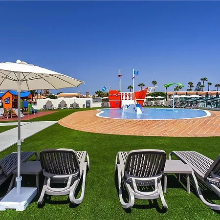 Szálloda Barcelo Sands